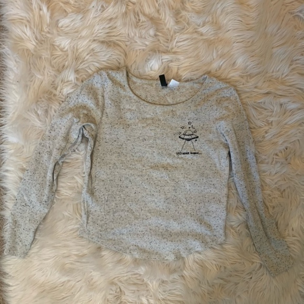 H & M Alien‎ Long Sleeve Gray Shirt Size Small